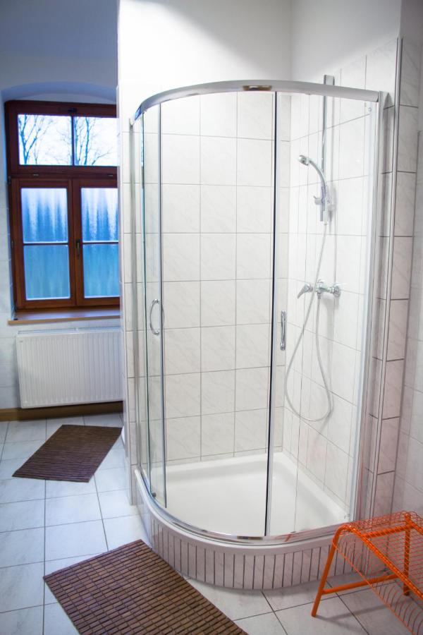 Teichcamp Hostel Grosshartmannsdorf Bagian luar foto